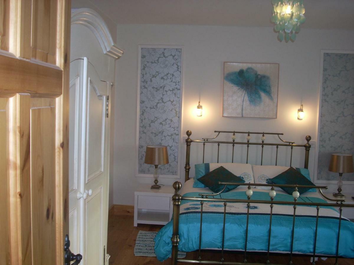 Golden Rose House Bed & Breakfast Knock  Dış mekan fotoğraf